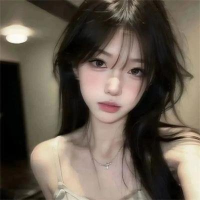 穿黑衣的女孩